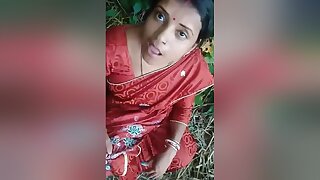 Today Exclusive- Desi Boudi Sucking Dick