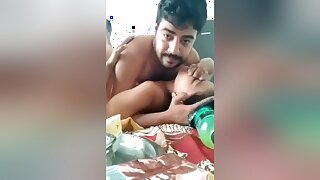 Silki Ko Hotel Me Jam Ke Choda Ticher Ne Sil Todi 1st Time Sex Silki Hindi Me Indian Desi Couples