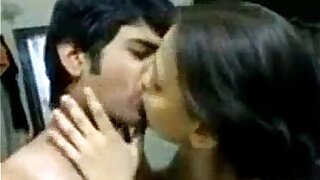Indian Kisser Sonia Bhabhi And Sunny