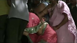 Ramya sri boobs popout from telugu movie o malli