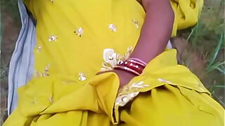 Ladki khet me with hindI audio
