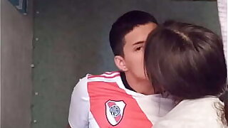 futbolista es Masturbado y tragado con la boca