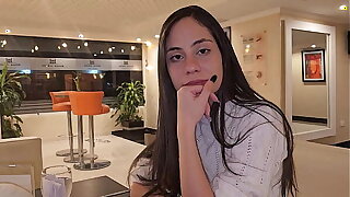 I meet an old friend at a hotel and she invites me to her room.