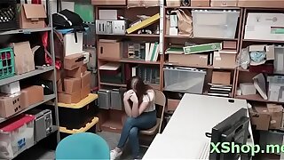 Goluptious lady Summer Brooks attacks chopper with mouth