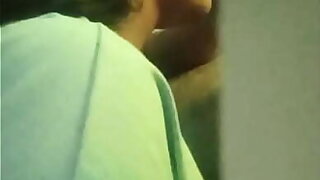 UNIVERSITARIA LE ENCANTA MAMARSELA A SUS COMPA&Ntilde_EROS DE CLASE