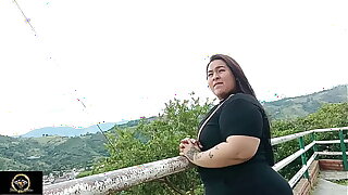Mi Sobrinastra me Espera en el Mirador para que me la Folle