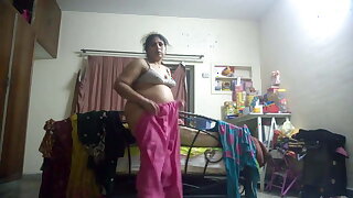 Desi Bhabi Hidden Cam