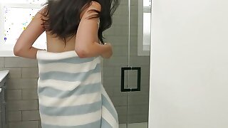Slipping It In My Step Sis - S18:E7
