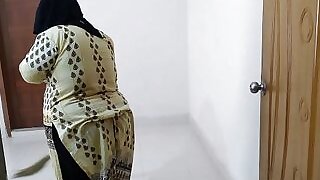 Padosi Ladaka Jabardasti Chudai Desi Muslim 55 Year Old Aunty Jabaki Safai Ghar - Tamil Sex Part-2